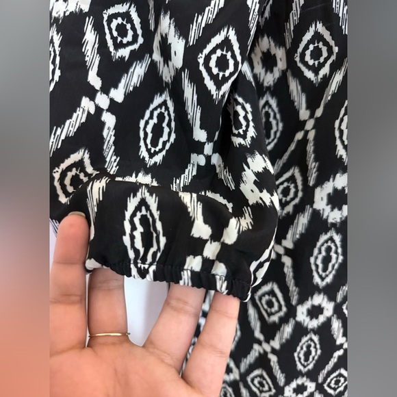 🔅NWOT🔅 Black + White Mini Dress w/ Neon Pink Zipper - Picture 2 of 4